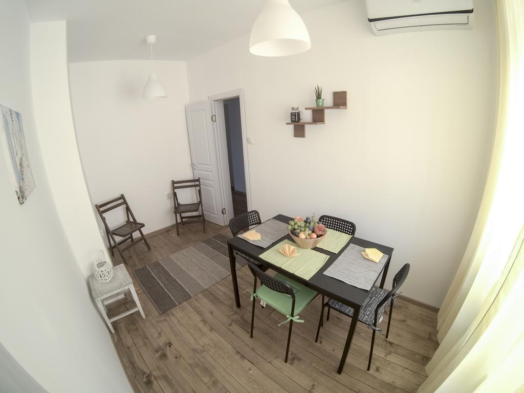 Graf Ignatiev - 3Br Apart Софія Екстер'єр фото